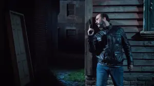 Backdrop to the movie "The Whistlers" #405966