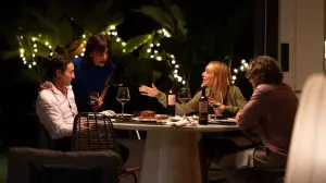 Backdrop to the movie "Solos" #769761