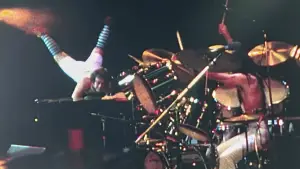 Backdrop to the movie "Elton John: Never Too Late" #792386