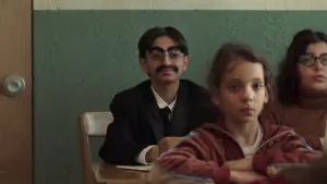 Backdrop to the movie "Universal Language" #654831