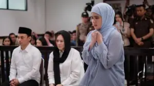 Backdrop to the movie "Norma: Antara Mertua dan Menantu" #673485