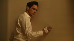 Backdrop to the movie "Hide and Seek" #483813