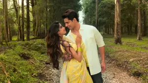 Backdrop to the movie "Param Sundari" #648837