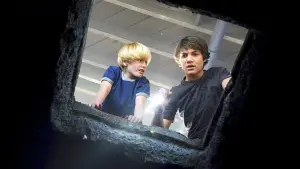 Backdrop to the movie "The Hole" #389859