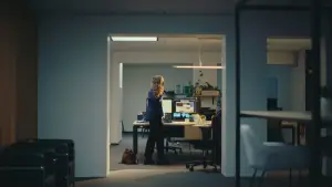 Backdrop to the movie "Klokslag 30" #542021