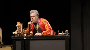 Backdrop to the movie "I