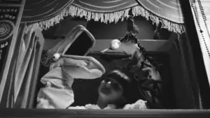 Backdrop to the movie "L