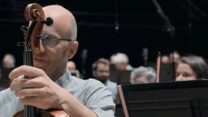 Backdrop to the movie "Nous l