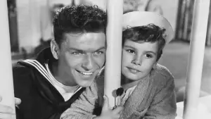 Backdrop to the movie "Anchors Aweigh" #423326