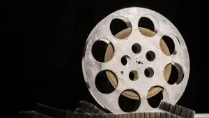 Backdrop to the movie "Pandora: Fire and Ice" #784244