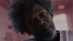 Backdrop to the movie "Glass" #638548