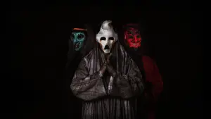 Backdrop to the movie "Haunt" #890800