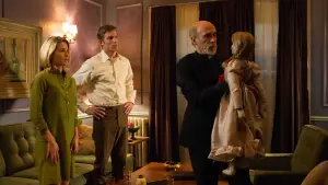 Backdrop to the movie "Annabelle" #593846