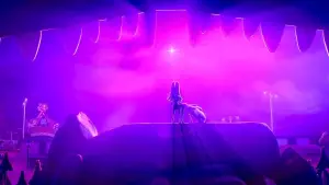 Backdrop to the movie "Night of the Zoopocalypse" #553228