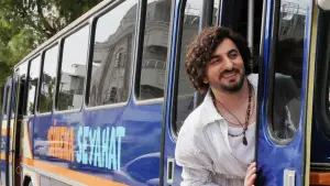 Backdrop to the movie "Tur Rehberi" #738624