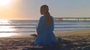 Backdrop to the movie "Pink" #660276