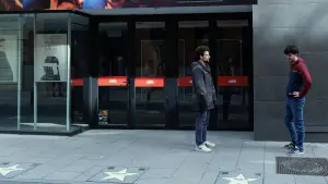 Backdrop to the movie "Está Detrás de Mí" #572503