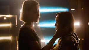 Backdrop to the movie "Into the Forest" #400985