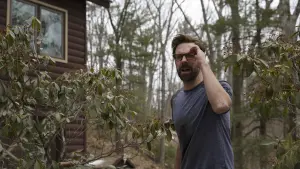 Backdrop to the movie "Tumbledown" #436951