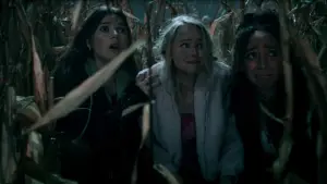 Backdrop to the movie "Clown in a Cornfield" #588641