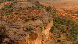 Backdrop to the movie "Home" #435440