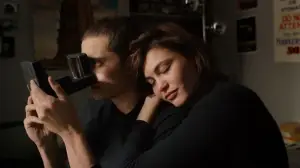 Backdrop to the movie "Love" #808646