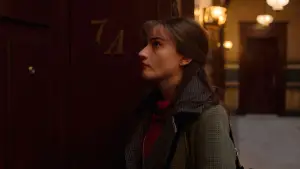 Backdrop to the movie "Apartment 7A" #641667