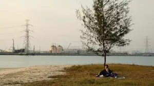 Backdrop to the movie "A Useful Ghost" #537087