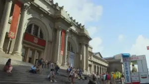 Backdrop to the movie "A Hero