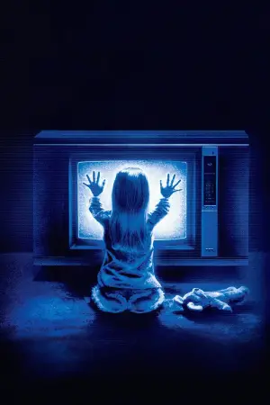 Poster to the movie "Poltergeist" #698438