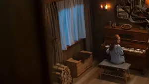 Backdrop to the movie "The Strangers: Chapter 1" #555802