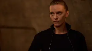 Backdrop to the movie "Canary Black" #622894