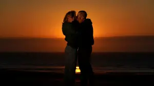 Backdrop to the movie "Beating Hearts" #600834