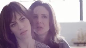 Backdrop to the movie "Concussion" #397383