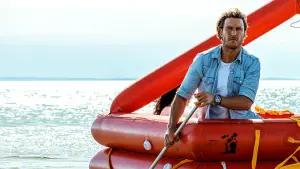 Backdrop to the movie "Great White" #350725