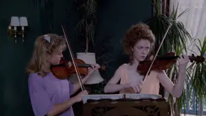 Backdrop to the movie "Two Evil Eyes" #433281