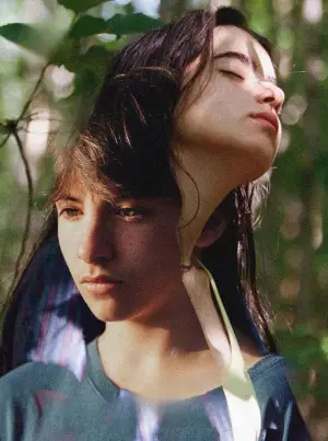 Poster to the movie "Falcon Lake" #760034