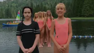 Backdrop to the movie "Addams Family Values" #805102