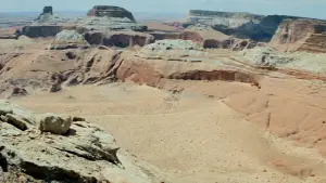 Backdrop to the movie "Planet of the Apes" #655670