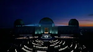 Backdrop to the movie "Adele One Night Only" #411194