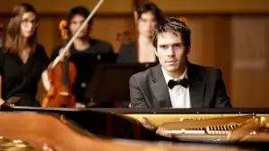 Backdrop to the movie "Two Pianos" #606463