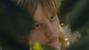 Backdrop to the movie "My First Summer" #346135