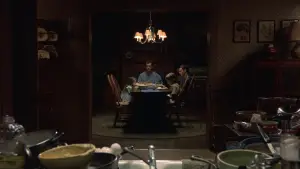 Backdrop to the movie "Signs" #670378