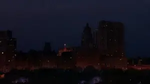 Backdrop to the movie "Home Alone 2: Lost in New York" #567498