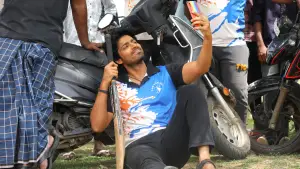 Backdrop to the movie "Lubber Pandhu" #756718