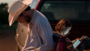 Backdrop to the movie "Rebuilding" #527791