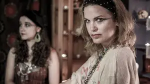 Backdrop to the movie "Psychic Sue" #690442