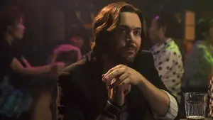 Backdrop to the movie "Earthquake Bird" #425325