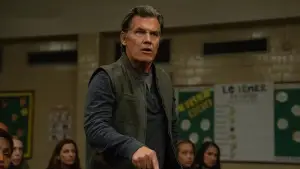 Backdrop to the movie "Weapons" #518985