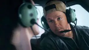 Backdrop to the movie "Flight Risk" #576284